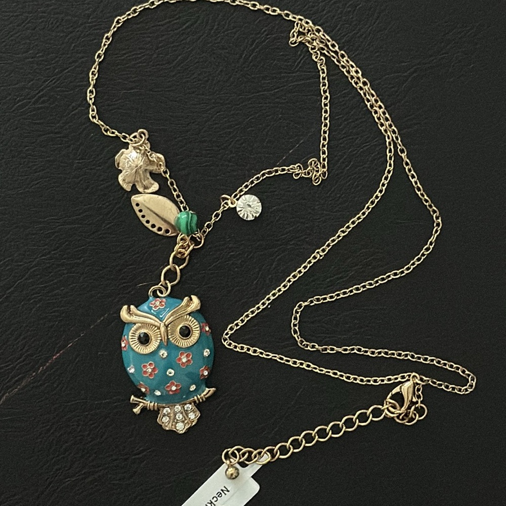 OWL PENDANT NECKLACE GOLD TONE LONG CHAIN CHARMS